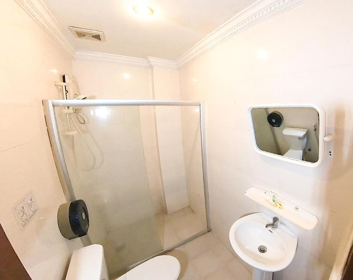Riverside Hotel Phnom Penh Dış mekan fotoğraf