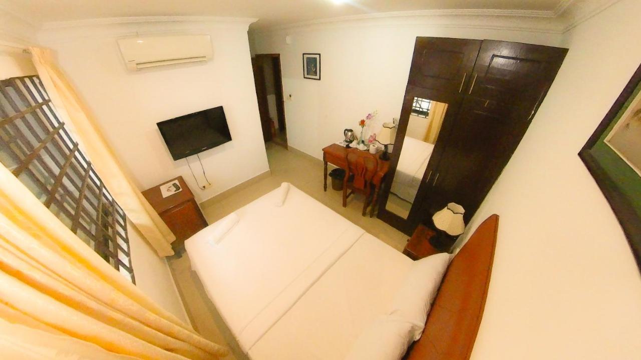 Riverside Hotel Phnom Penh Dış mekan fotoğraf